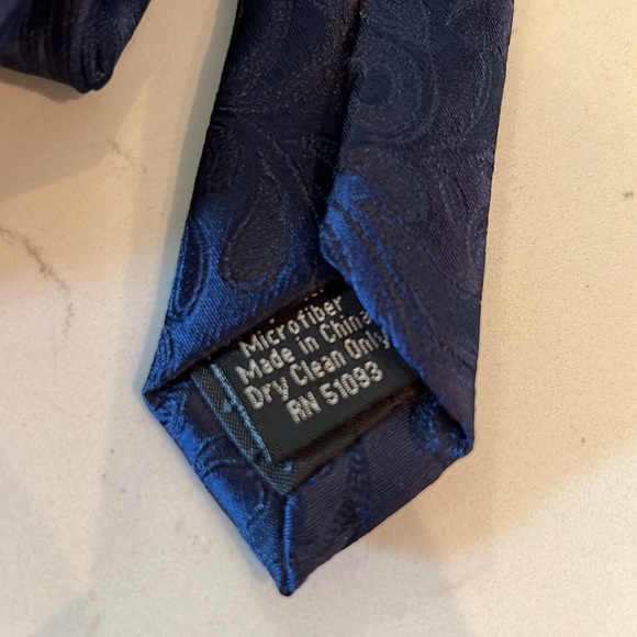 Steve Harvey Celebrity Edition Tie - Picture 4 of 5